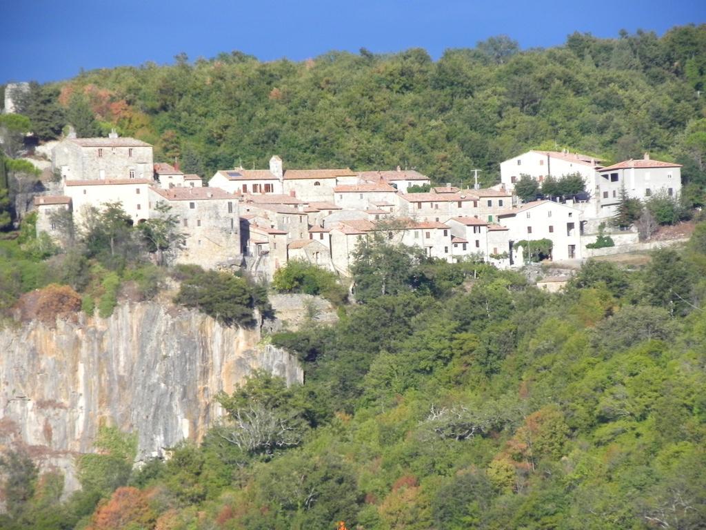 Agriturismo Sugheretello Semproniano Exterior foto